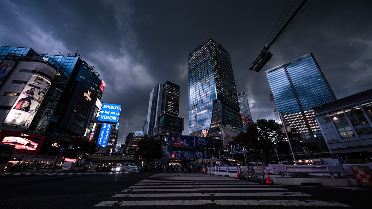 雨模様の空はダイナミック。