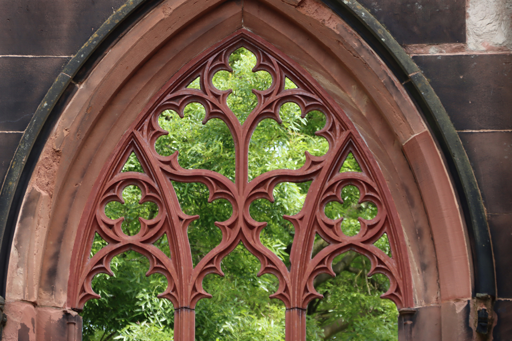 BasedInChurton's tweet image. A visit to Birkenhead Priory includes the ruins of the 1822 St Mary's Church. The tower has fabulous views from the top, and is also a memorial to the 101 who died in the submarine HMS Thetis, which sank off the north Wales coast. More on the blog at wp.me/pcZwQK-5oE