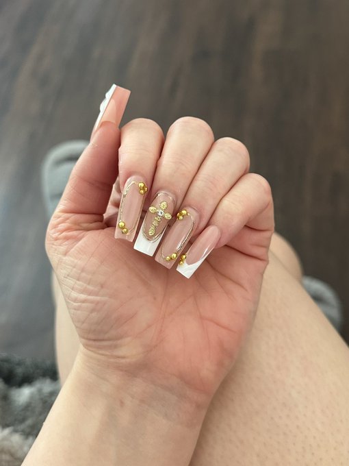 Watch KM💛's leaked NSFW photo on TwXstars