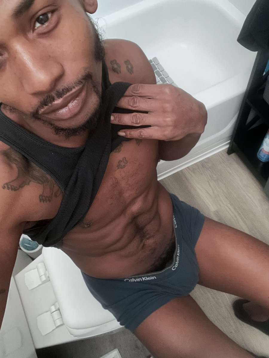 iKingofTheNile's tweet photo. I think I outgrew these CK underwear 😩 https://t.co/jAPqOmP6R2