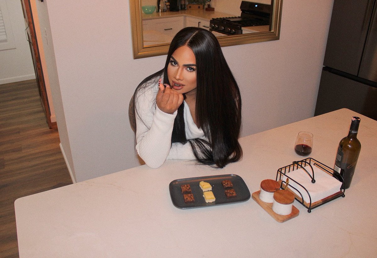 Robynbunz's tweet image. 