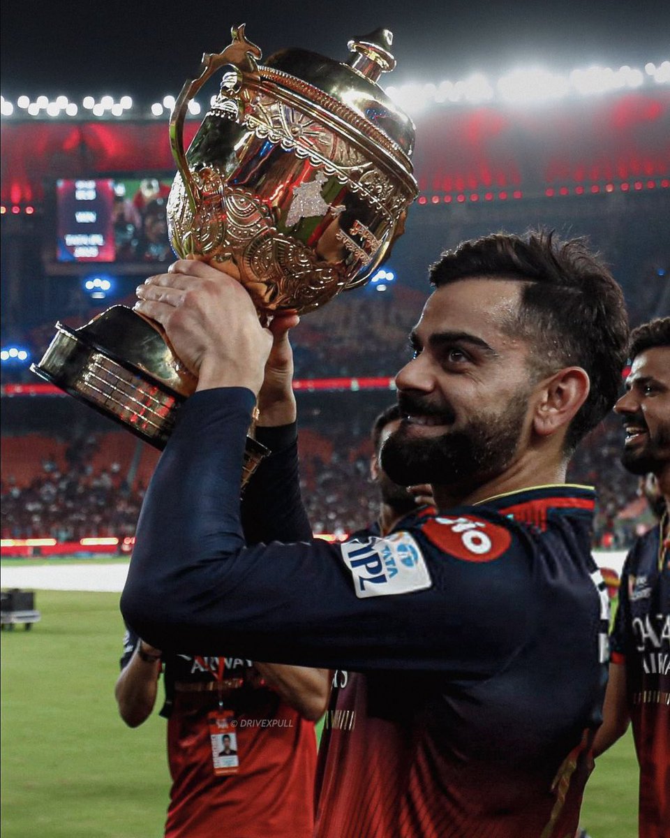 FC Goa (@fcgoaofficial) on Twitter photo 18 years of grit, belief and relentless pursuit, finally crowned! ๐
Congratulations to our co-owner <a href="/imVkohli/">Virat Kohli</a> on finally winning his maiden IPL title. A year to remember for our Gaurs, Champions inspire Champions. ๐๐ฅ 18 years of grit, belief and relentless pursuit, finally crowned! ๐
Congratulations to our co-owner <a href="/imVkohli/">Virat Kohli</a> on finally winning his maiden IPL title. A year to remember for our Gaurs, Champions inspire Champions. ๐๐ฅ