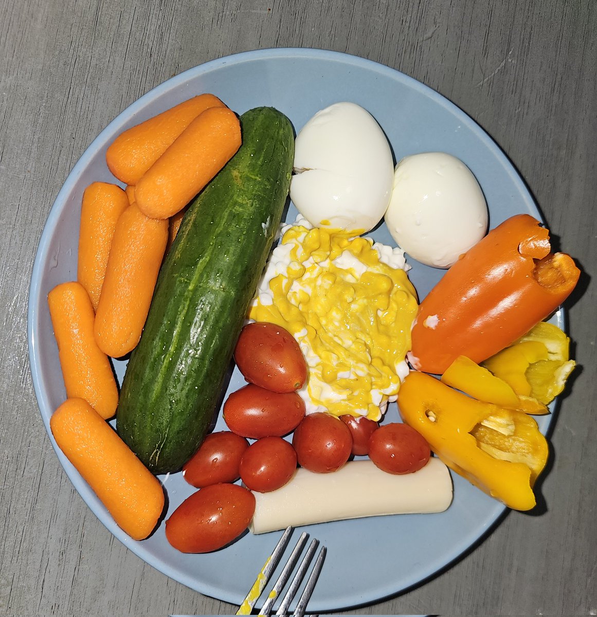 vGumiho's tweet image. im not one to do various trends but after eating so many fresh vegetables on my trip to arizona i decided to try out the tiffany plate and i love it sm, i eat it 1-2 times everyday now ☺️ its great for someone like me who has trouble craving things and cant decide on what to eat