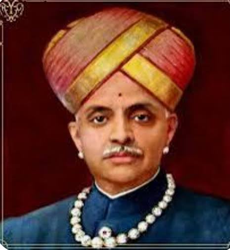 Remembering a great king &amp; a visionary who laid foundation stone for modern Karnataka HH Krishnaraja Wodeyar IV

From aiding IISC, HAL, NIMHANS, etc to numerous reforms to improve health, education &amp; infra, Mysuru was called the best administered state in the world in his reign🙏