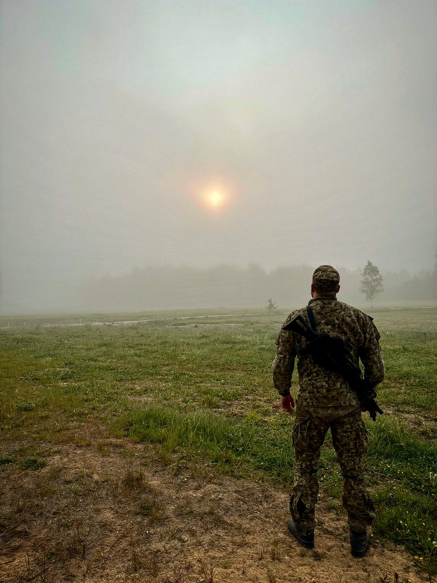 Mīļo saulīt, esi žēlīga mums kājniekiem šodien…un visas citas arī🙏💪 Dikti daudz darāmā joprojām šeit - zemessardzē! Droši stājies iekšā arī tu, sabīdīsimies😉 <a href="/studentubats/">Zemessardzes Studentu Bataljona zemessargi</a> 
#manalatvijamanaatbildība 
💪🇱🇻❤️