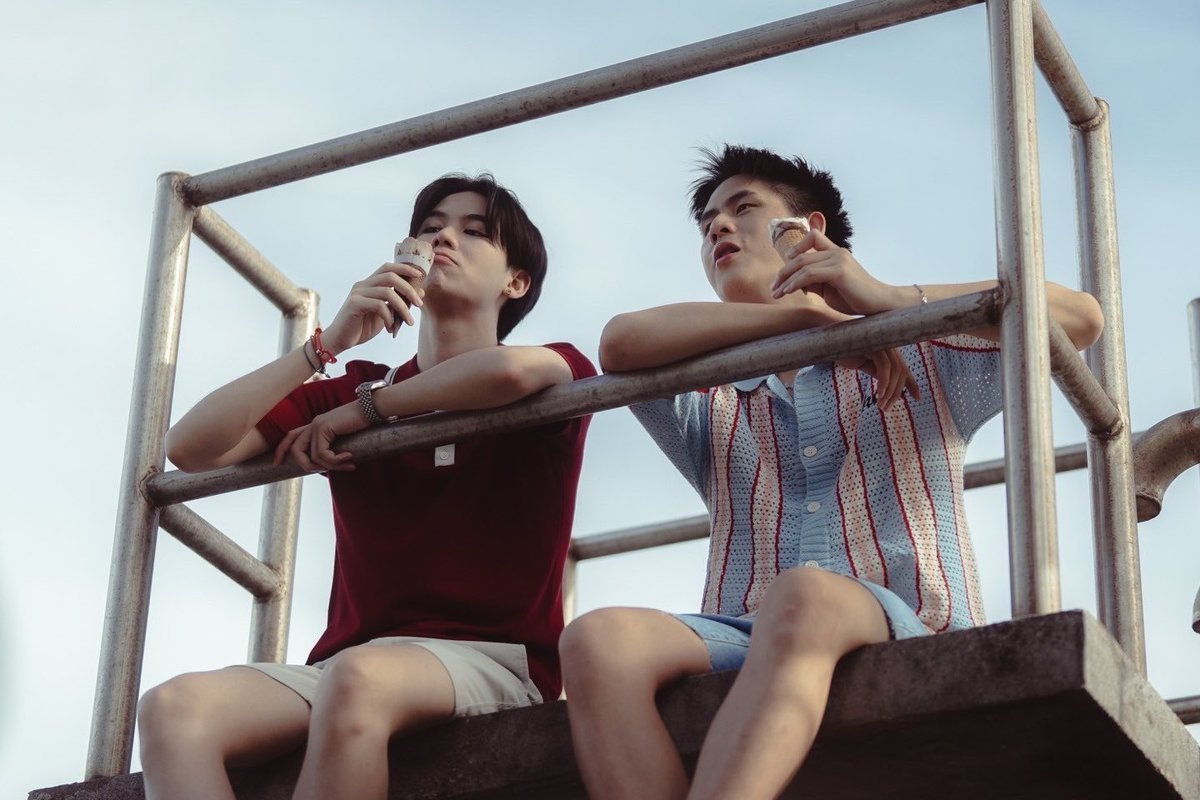 เพิ่งจะต้นเดือนแต่พี่เหมือนจะสิ้นใจ
เจอกันอีกทีปลายเดือนนี้นะน้องเม่อ 🥲

#ThatSummerSeries
#GMMTV