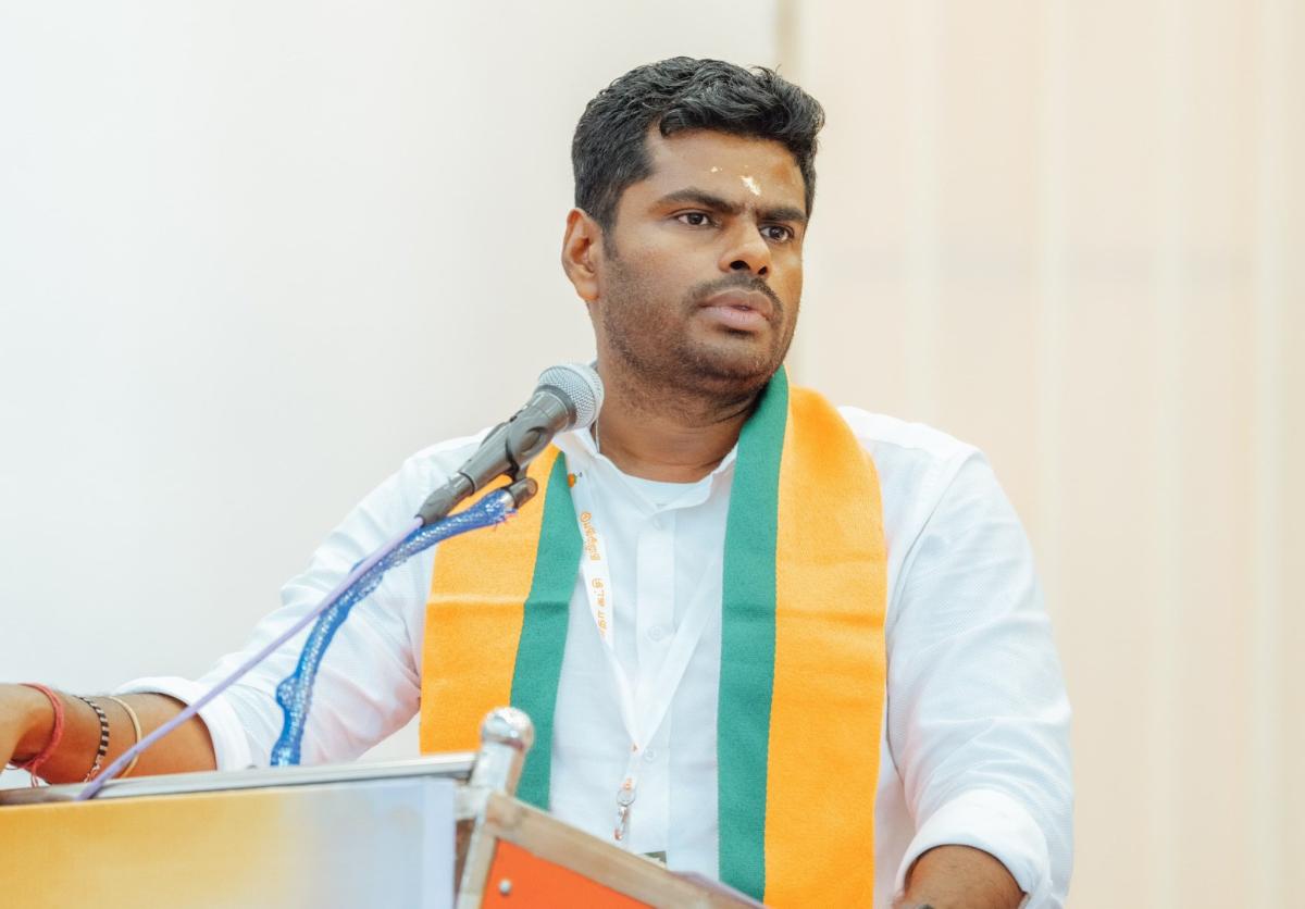 Medaimani's tweet image. மேடைமணி வாசகரும், பாஜக முன்னாள் மாநில தலைவரும், மக்கள் மனதில் எழுச்சி நாயகனாக வாழ்ந்து வரும் திரு.அண்ணாமலை அவர்களுக்கு மேடைமணி சார்பாக பிறந்தநாள் நல்வாழ்த்துக்கள் தெரிவித்துகொள்கிறோம்!!
#Annamalai
