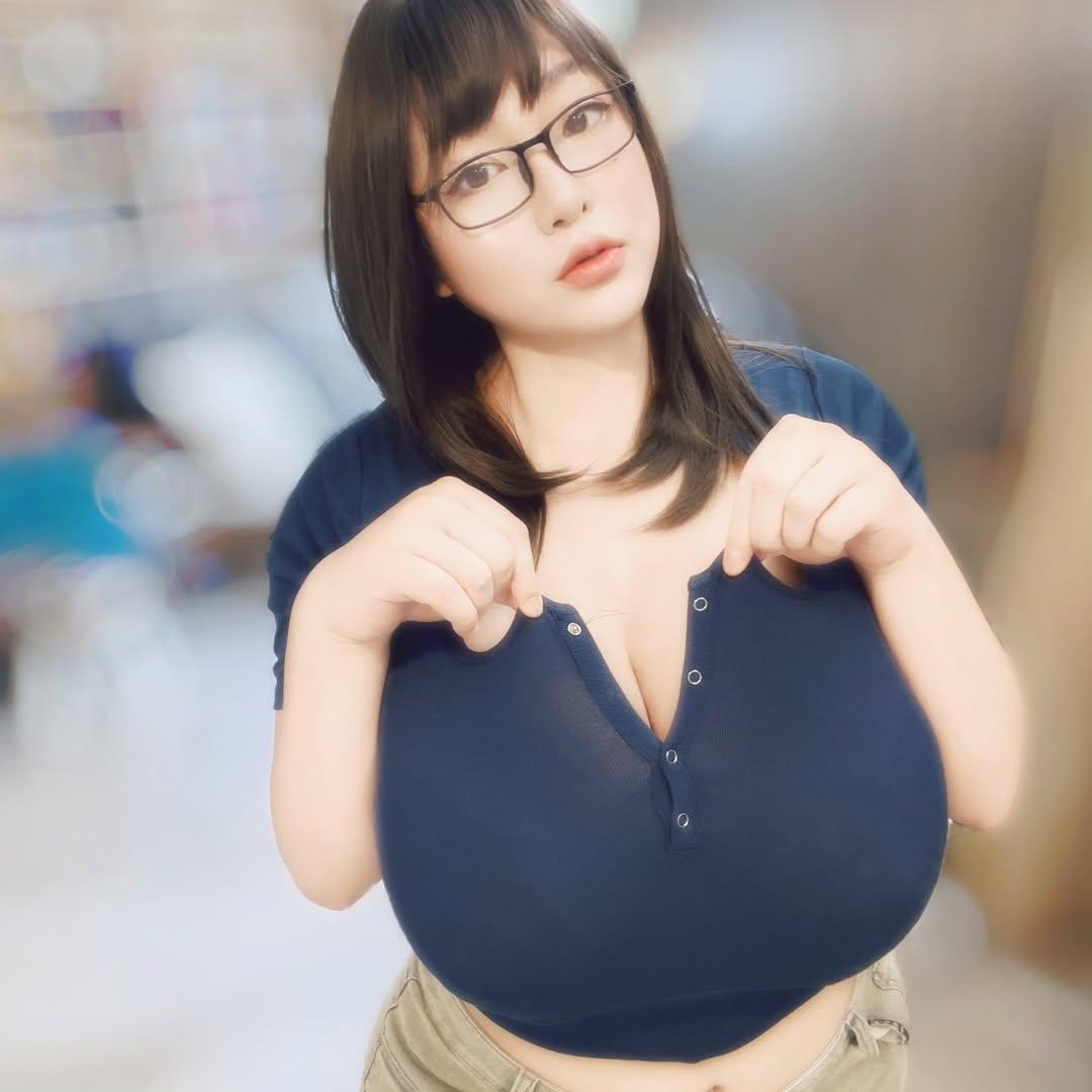 網購回來的衣服竟然少了顆扣子...只有令小白兔露出來多一點了，這是店主的詭計嗎（笑）

#Patreon 
#pforpatreon 
#p站更新 https://t.co/8bG2GjwrLx