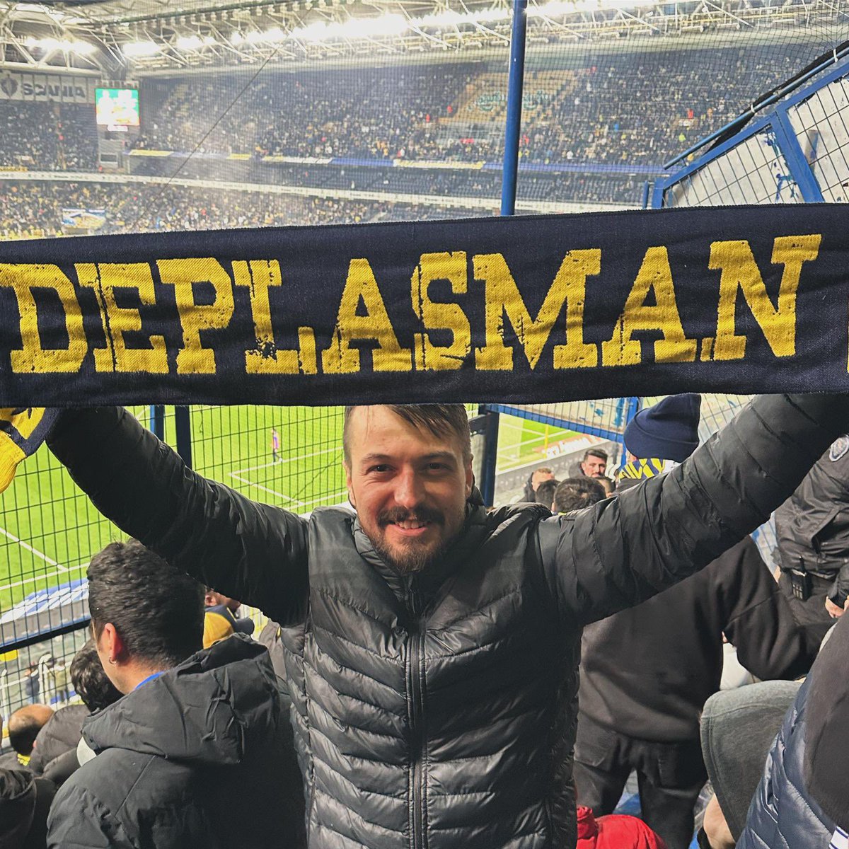 EryamanTayfa (@eryamantayfa) on Twitter photo Ailemizden Sinan Sarıipek’in doğum gününü kutlar , sevdikleriyle nice sarı lacivertli yıllar dileriz.
<a href="/ssariipekk1910/">Sinan Sarıipek</a> Ailemizden Sinan Sarıipek’in doğum gününü kutlar , sevdikleriyle nice sarı lacivertli yıllar dileriz.
<a href="/ssariipekk1910/">Sinan Sarıipek</a>
