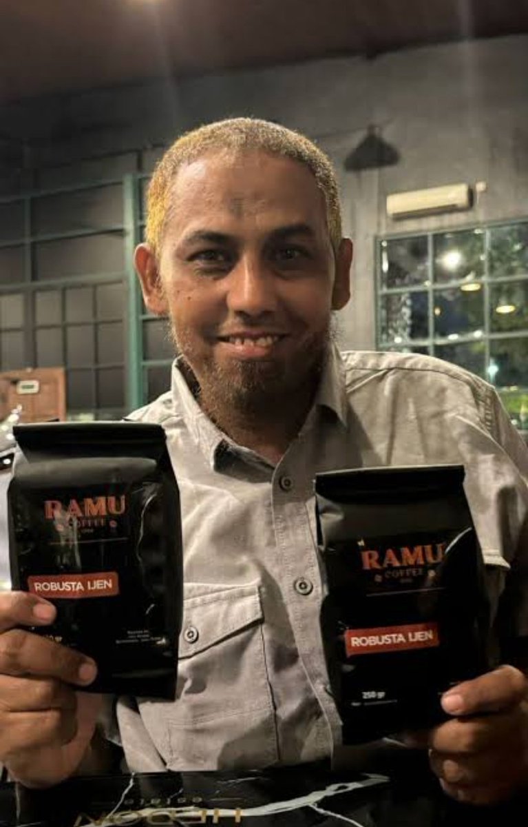 Breaking News !!!

ASUPAN KAFEIN MAMPU  MENURUNKAN TINGKAT INTOLERANSI, RADIKALISME, DAN TERORISME

“Dulu, saya meramu bom, dan sekarang saya meramu kopi"

~ Umar Patek alias Umar Arab alias Anis alias Hisyam alias Abu Syekh alias Allawy alias Ja'far alias Zacky ~