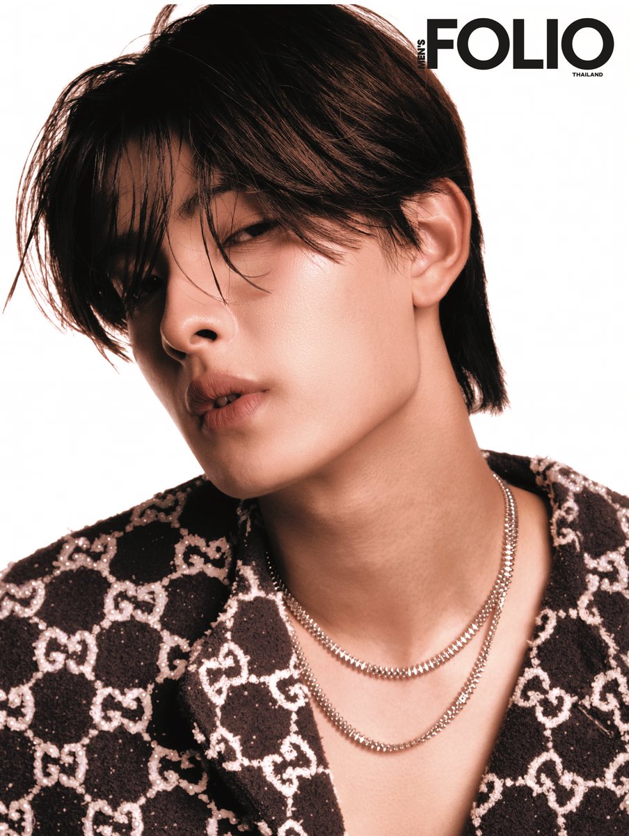 พบกับความเท่ในสไตล์ของ “ขุนพล” ที่ผสานอย่างลงตัวระหว่างความลักชัวรี่และสไตล์อันโดดเด่นไปกับ Cartier พร้อมติดตามเรื่องราวและบทสัมภาษณ์สุดพิเศษจาก “ขุนพล” เพิ่มเติมได้ที่ ✨ mensfoliothailand.com/2025/06/04/red…

#Cartier
#KHUNPOL
#BUSbecauseofyouishine
#MensFolioTH