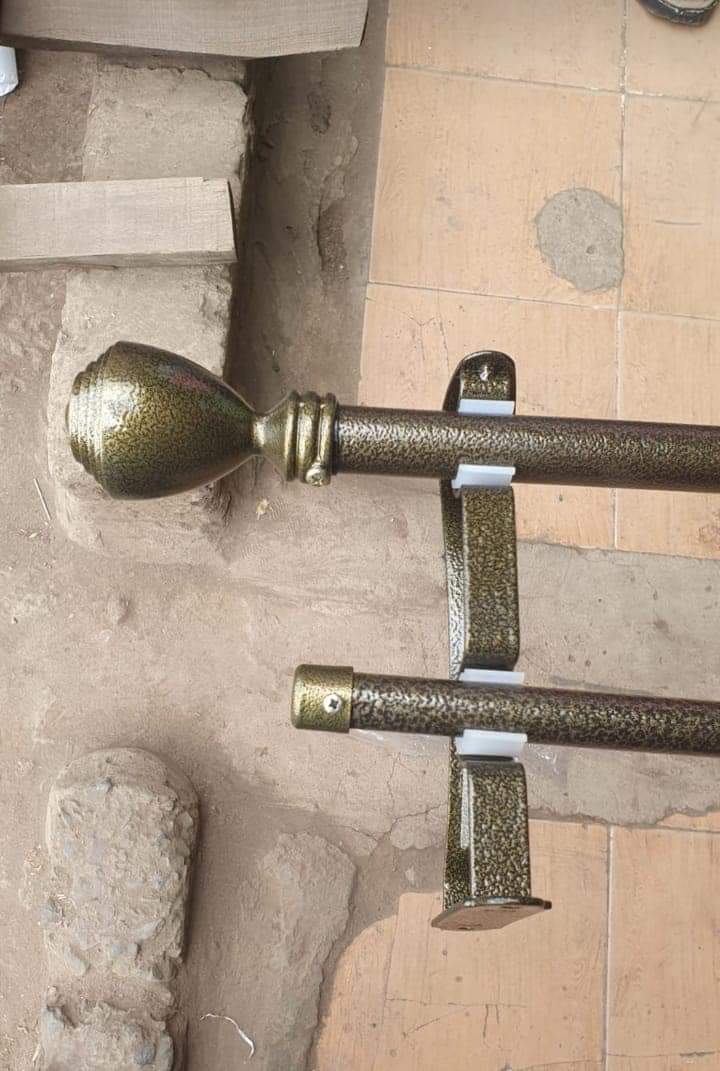 Inafaa we replace that curtain brackets for this👇and makenit continuous, tutoe hiyo ya katikati #JengaNasi