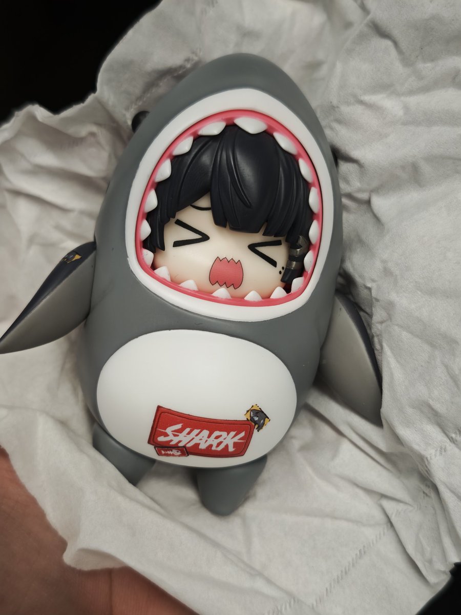 今回tonamoプロキシー販売の「遠東漁業保護協会」製作のエレンブ、実物が超可愛いです！現場でも展示しますので、ぜひ見に来てくださいね。