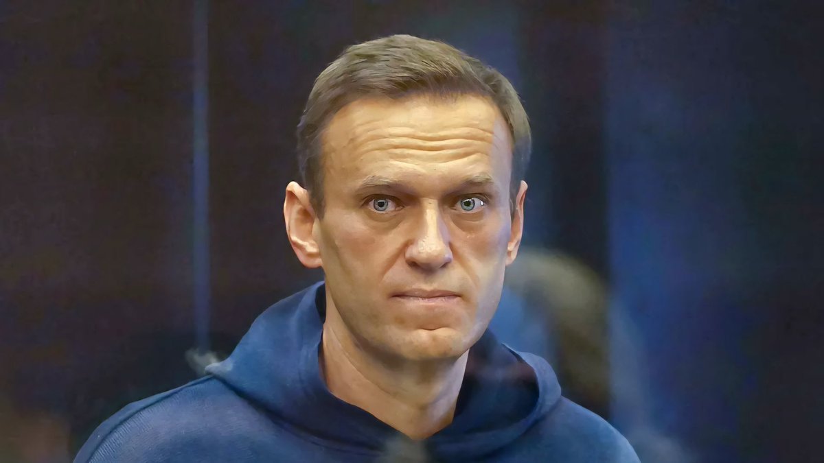 «Тиран умирает, и его правление заканчивается. Мученик умирает, и его правление начинается».

— Сёрен Кьеркегор, 1848 год.

Алексею Навальному сегодня 49 было бы