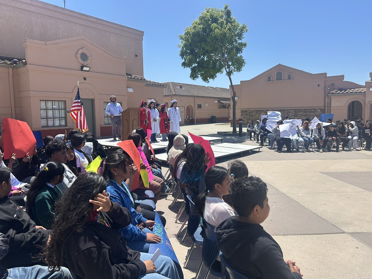JesseElementary's tweet photo. As our 6th grade students practiced for their promotion ceremony, former students—now recent high school graduates—surprised them with a visit, sharing their experiences and announcing the universities they’ll be attending. Go Hawks! https://t.co/6uD2tn20i3