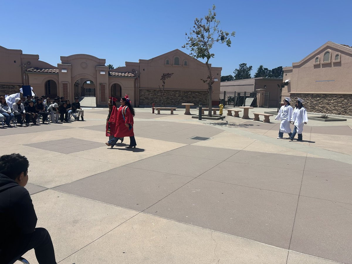 JesseElementary's tweet photo. As our 6th grade students practiced for their promotion ceremony, former students—now recent high school graduates—surprised them with a visit, sharing their experiences and announcing the universities they’ll be attending. Go Hawks! https://t.co/6uD2tn20i3