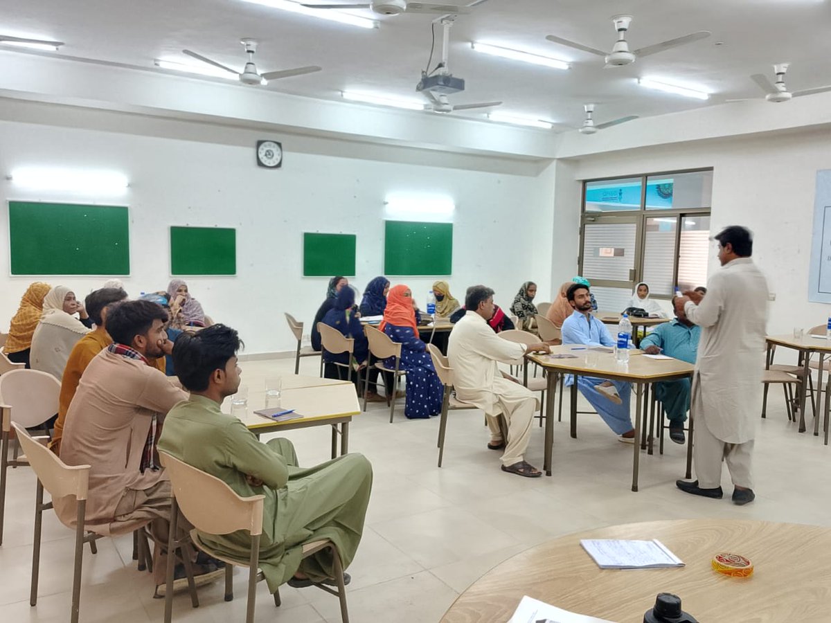 On 03 June 2025, the first day of refresher training for SMEs was held, focusing on green power generation, business planning, basic accounting, and sales strategies. 
#rdfpakistan #KNH #GermanCooperation #SMETraining #GreenEnergy #BusinessSkills #Sustainability