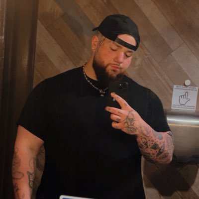 NICK© tweet media