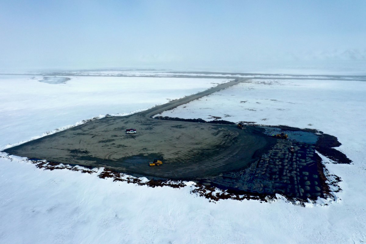 PantheonResour1's tweet image. A hive of activity constructing the Dubhe pad on Alaska's North Slope, located a short distance from the Dalton Highway, TAPS, and indeed location of the proposed Alaska natural gas pipeline!
Pantheon targets spudding of the Dubhe-1 well this summer! #PANR #PTHRF $PANR…
