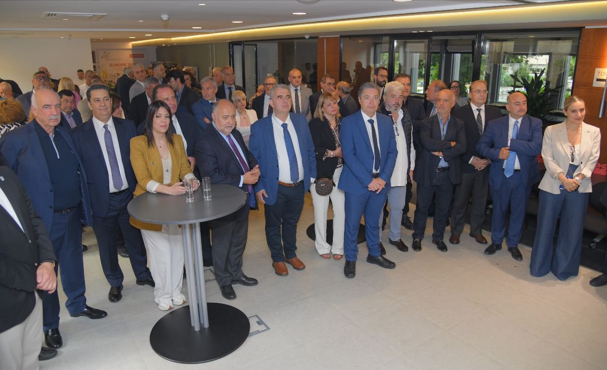 🇪🇺 🇬🇷 Συνάντηση του Διοικητικού Συμβουλίου της ΚΕΔΕ με τους Έλληνες Ευρωβουλευτές στις Βρυξέλλες – Εμπεδώνεται ο πολιτικός ρόλος της ΚΕΔΕ στην Ευρωπαϊκή σκηνή

Διαβάστε περισσότερα εδώ:↩️
tinyurl.com/ycy3kzbp