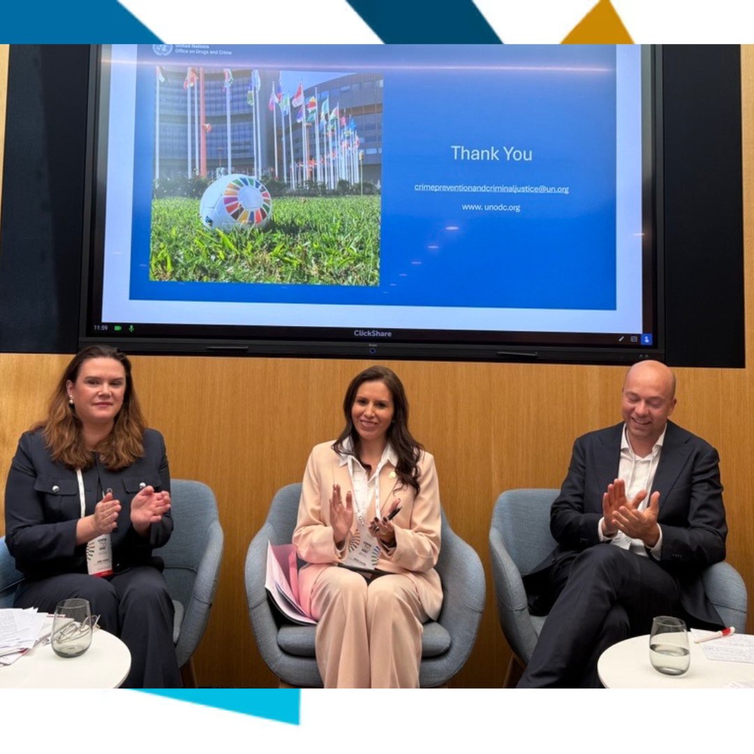 UNODC Crime Prevention and Criminal Justice (@unodc_justice) on Twitter photo Focused on advancing sport for development and youth crime prevention, today at #Olympism365:
<a href="/UNODC/">UN Office on Drugs & Crime</a> CCPCJ Chief Aimée Comrie with Jimena Saldana, CEO <a href="/PanamSports/">Panam Sports</a>, and Alex Caldas, Head of Sport for Development <a href="/giz_gmbh/">GIZ</a>
#SportForABetterWorld #SCORE Focused on advancing sport for development and youth crime prevention, today at #Olympism365:
<a href="/UNODC/">UN Office on Drugs & Crime</a> CCPCJ Chief Aimée Comrie with Jimena Saldana, CEO <a href="/PanamSports/">Panam Sports</a>, and Alex Caldas, Head of Sport for Development <a href="/giz_gmbh/">GIZ</a>
#SportForABetterWorld #SCORE
