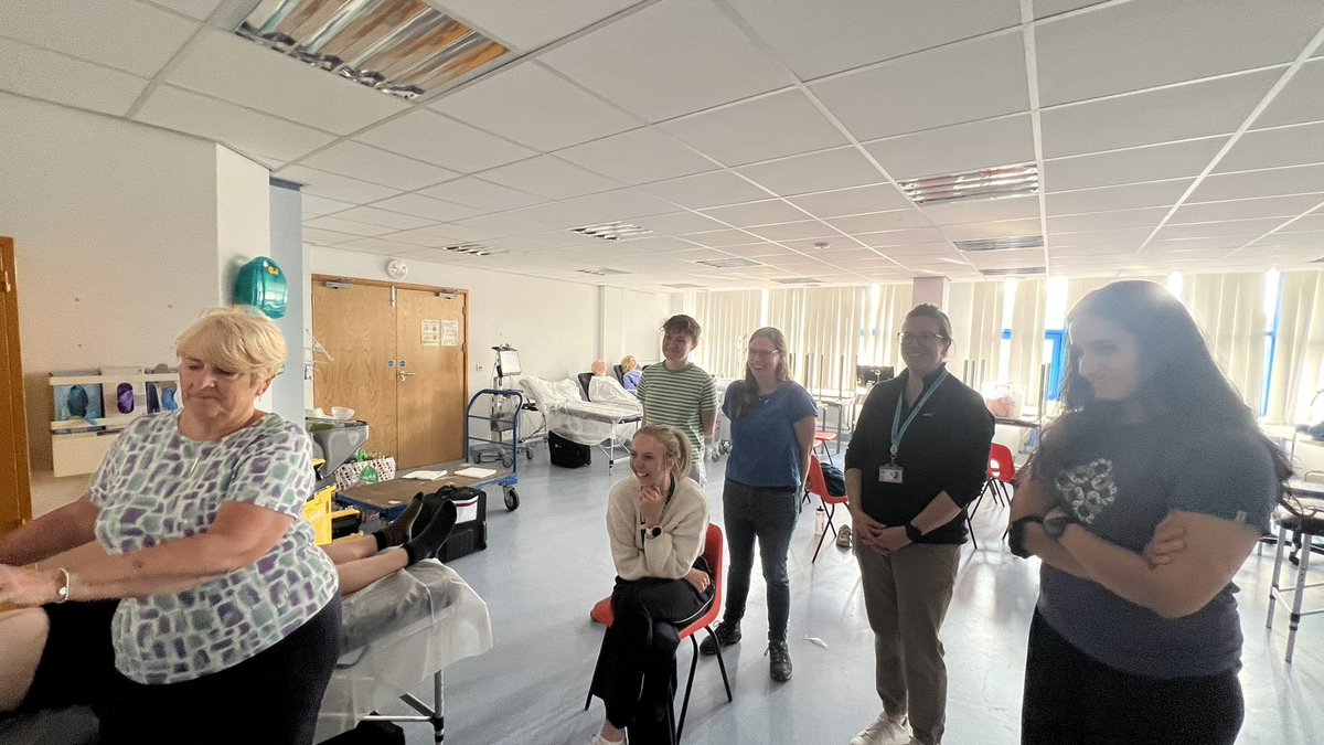 casualtysrus's tweet photo. 5 out of the 6 faculty are female for our South Yorkshire #POCUS practice day.  We had a faculty development session in the morning which was awesome. Now on to the trainees/ residents session. https://t.co/EYtPqpAimf