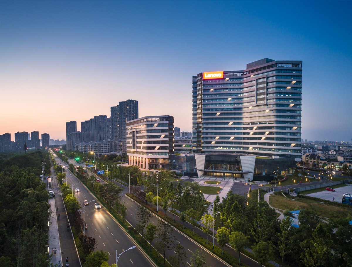 IntAssocofHefei's tweet image. Hefei&apos;s digital economy is booming: software industry revenue hit $10 billion in 2024, up 24.7%, with 1,185+ AI firms. Homegrown LLMs like Spark now power 16 car models, reaching over 27 million monthly users, and proving Hefei is fast becoming a national engine for AI and…