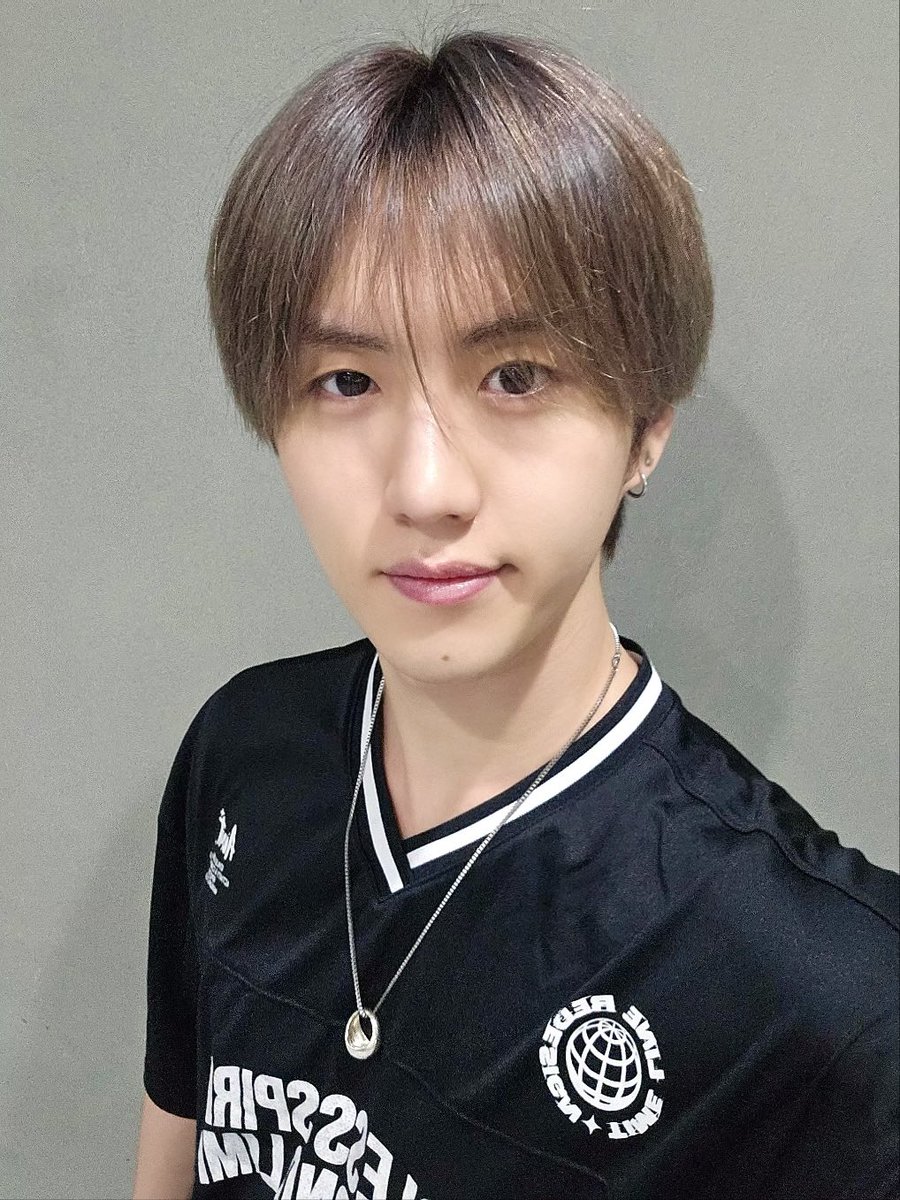 노을이 예쁘다

#EPEX #이펙스 #YEWANG #예왕