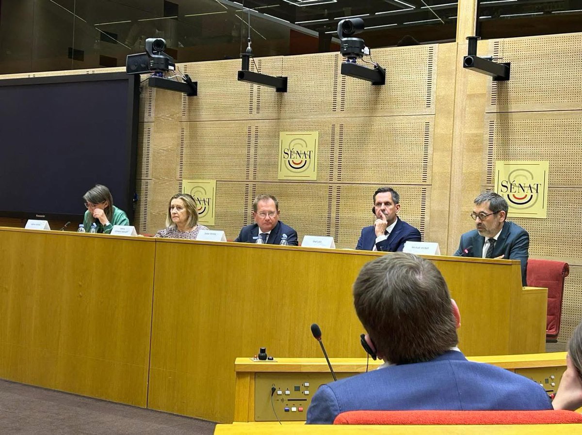 Nous avions hier une belle rencontre avec le Ministre Président de Basse Saxe <a href="/OlafLies/">Minister Olaf Lies</a> et le groupe <a href="/SPDNDS/">SPD Niedersachsen</a> à l’initiative du groupe <a href="/senateursPS/">Sénatrices et sénateurs socialistes 🇪🇺</a> et de notre chef de file <a href="/Didier_Marie76/">Didier Marie</a>. 

L’objectif de cette rencontre étant de confronter nos analyses politiques entre partis