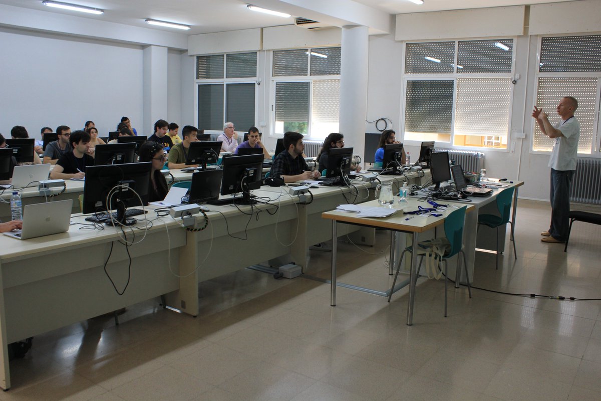 Entrelazamiento y algoritmos básicos que lo utilizan. Teleportación. En la <a href="/EPCC_Unex/">Escuela Politécnica CC</a> con el Doctor Fernando L. Pelayo de la <a href="/uclm_es/">Universidad de Castilla-La Mancha</a>. Curso de Computación Cuántica 6.0.#NextGenerationEU, #PlandeRecuperacion