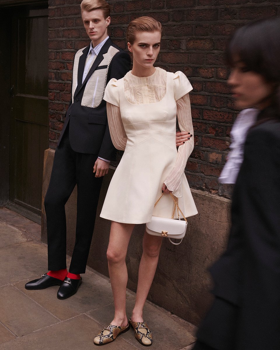 Kering unveils the <a href="/McQueen/">McQueen</a> Autumn Winter 2025 Pre-collection – Soho, London. ​

An eclectic city enclave and the cast of characters that make it. A site of transgression and creative rebellion, embodying the subversive spirit of McQueen.​

#McQueenPreAW25