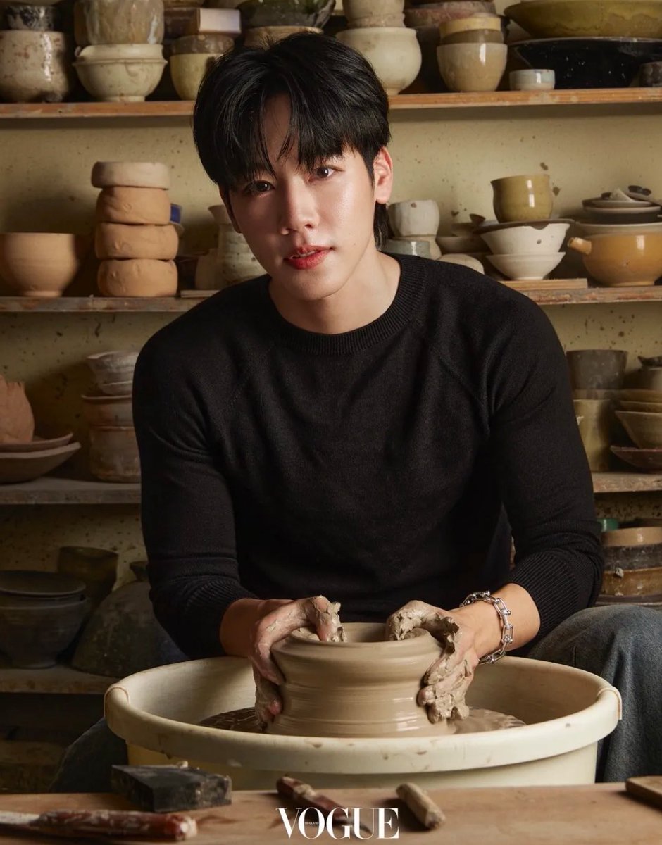 MyDreams1230's tweet image. ความสมบูรณ์แบบคือความ “ตั้งใจ” บางทีงานเซรามิกออกมาก็ไม่ได้สวยเนี้ยบทุกชิ้น แต่ผมว่ามันคือเสน่ห์ที่เป็นเอกลักษณ์ของงานคราฟต์ที่ใส่ความตั้งใจลงไปในทุกขั้นตอน สู่ผลลัพธ์ที่มีทั้งความสวยงามและความแข็งแกร่งเฉพาะตัว 🥹
#warwanarat  @warwanarat