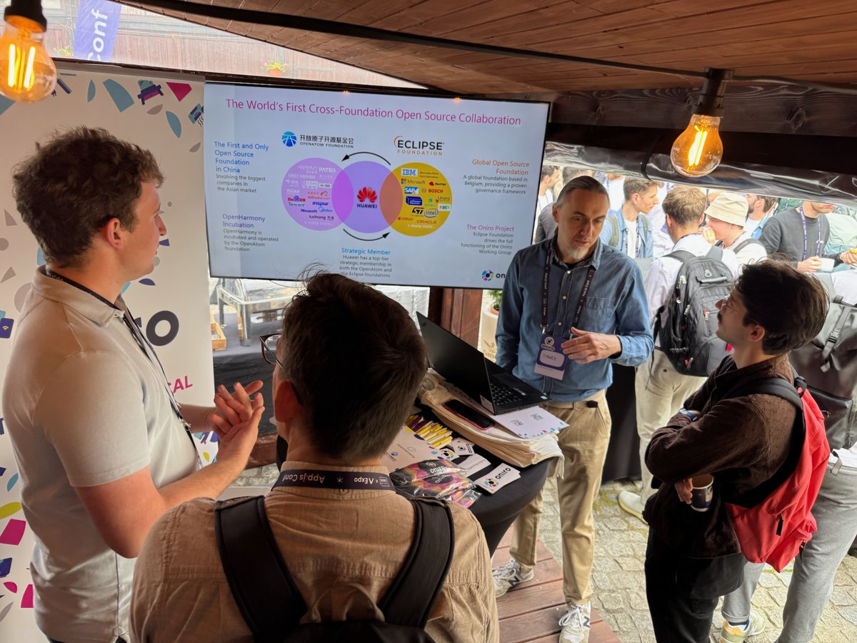 App.js was amazing! Great energy ⚡, top talks 🎤, and the React Native community stronger than ever 💥

We had a blast sharing <a href="/Oniro_Project/">Oniro</a> and meeting so many curious minds 🤓

🙏 Big props to <a href="/swmansion/">Software Mansion</a> for a fantastic event and for being such a solid part of the Oniro WG 🤝