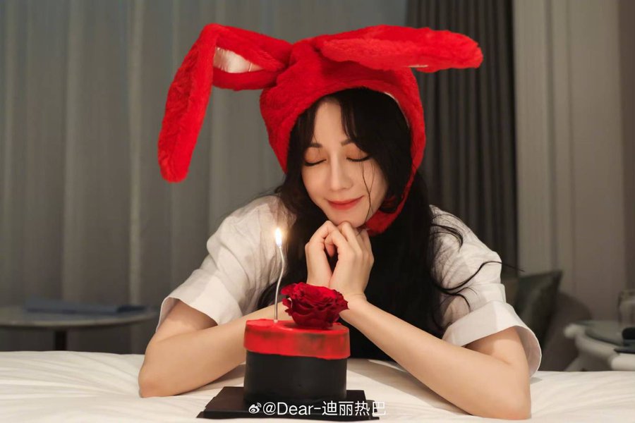 Dear_PrettyDidi's tweet photo. Happiest birthday to our precious baby girl, Dilraba Dilmurat! You bring so much light into our lives. On your special day, my only wish is that every hope and desire you hold close to your heart finds its way to you. You deserve all the love &amp; happiness in the world💞 https://t.co/jw4mcEx7wZ