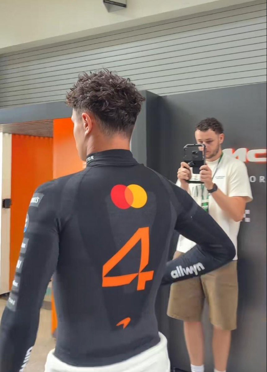 anyways thinking of lando’s back 😁