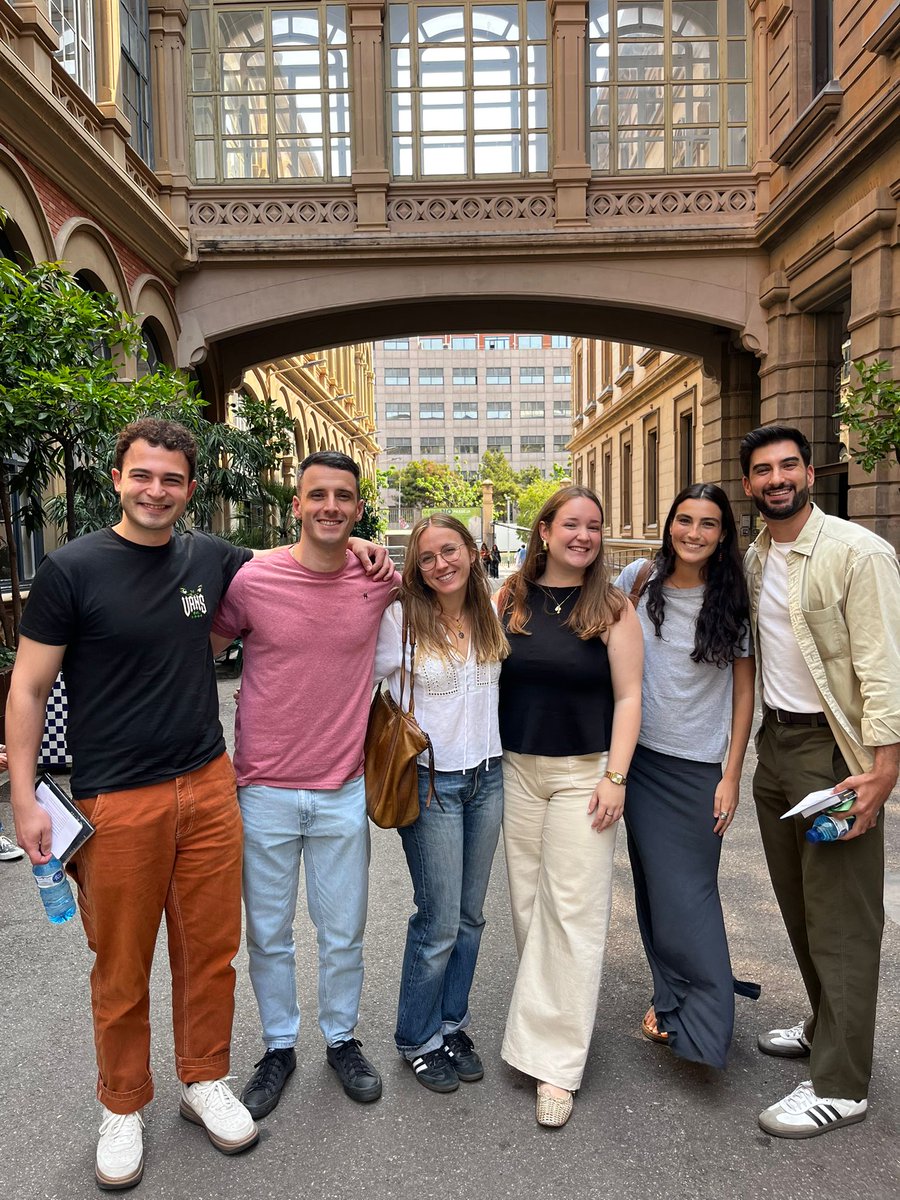 anestclinicbcn's tweet photo. Rebem amb molta il.lusió la nova promoció de residents de @anestclinicbcn 2025-2029: 
Dr. Martínez, Dr. Monteros, Dra. Pinilla,  Dra. Miralles, Dra. Domènech i Dr. Belmonte. Benvinguts!!
#R1 #anestesia #resis #proudofyou #welcome https://t.co/ZLIgTc7q6D