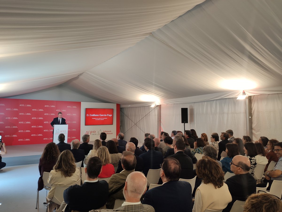 J&J Innovative Medicine España (@jnjinnovmedes) on Twitter photo El presidente de Castilla-La Mancha, Emiliano García-Page (<a href="/garciapage/">Emiliano García-Page</a>), reconoce la contribución estratégica de nuestro Centro de Investigación en el avance de la investigación biomédica en la región.
40 años siendo referentes en Química Médica. 🤝
#JJ40Toledo El presidente de Castilla-La Mancha, Emiliano García-Page (<a href="/garciapage/">Emiliano García-Page</a>), reconoce la contribución estratégica de nuestro Centro de Investigación en el avance de la investigación biomédica en la región.
40 años siendo referentes en Química Médica. 🤝
#JJ40Toledo