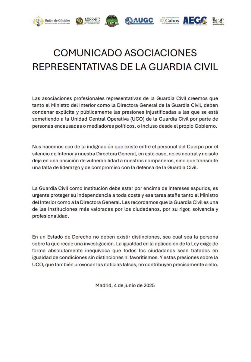 ASESGC's tweet photo. 🔊🔊🔊 COMUNICADO de las asociaciones representativas de la Guardia Civil.
@interiorgob @MercedesDS21 https://t.co/94nN0Ja3YH