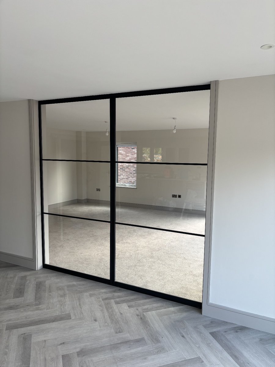 😍Just look at these beautiful matt black framed room divider doors. Still letting the light in but providing a barrier between the lounge and family room, an ideal solution for many homes. 🏚

Book your FREE survey today by calling 📞 01273 550050

#slidingdoors #loveyourhome