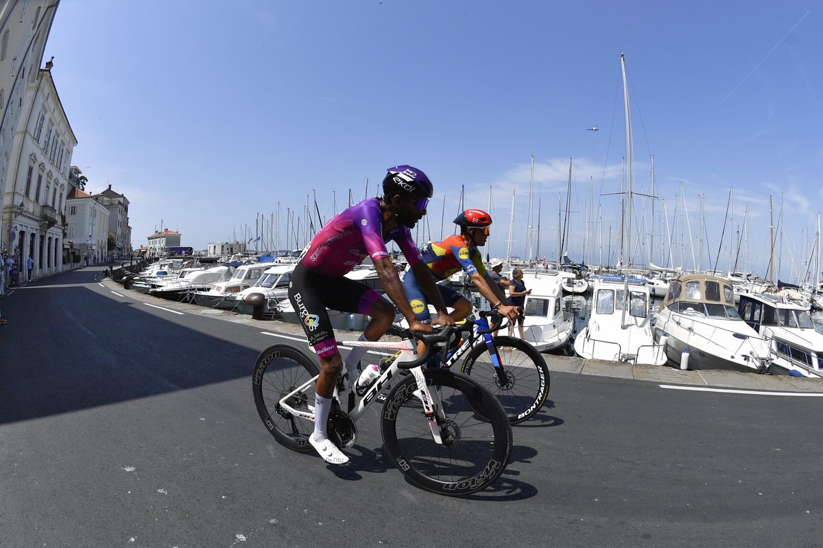 #TourofSlovenia 🇸🇮

🇪🇷 <a href="/MeraKudus/">Merhawi Kudus</a>, back on the bike! 🚴🏻‍♂️✅

📷 <a href="/SprintCycling/">SprintCycling</a>