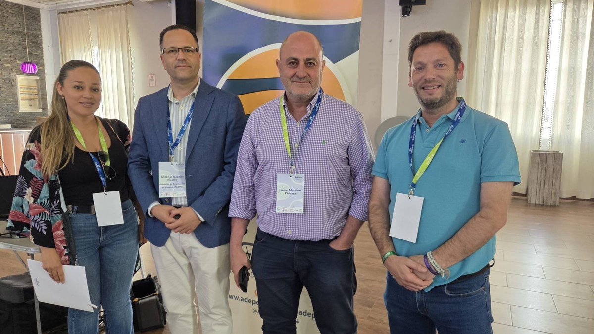 Emcotur's tweet image. 📣 ¡El mundo rural se organiza y se conecta!
Participamos en el I Encuentro de Asociaciones Empresariales Locales del Mundo Rural en Fuente Palmera, donde hablamos de digitalización, financiación y futuro.
🌾 Desde EMCOTUR, seguimos apostando por un turismo rural transformador.