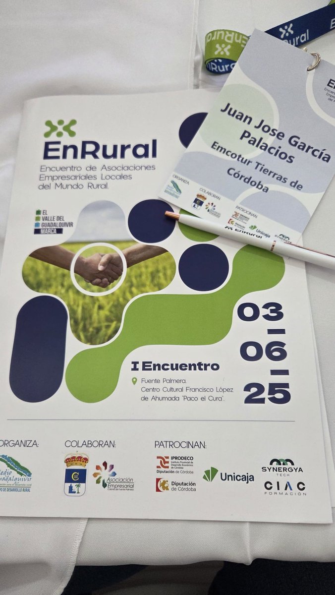 Emcotur's tweet image. 📣 ¡El mundo rural se organiza y se conecta!
Participamos en el I Encuentro de Asociaciones Empresariales Locales del Mundo Rural en Fuente Palmera, donde hablamos de digitalización, financiación y futuro.
🌾 Desde EMCOTUR, seguimos apostando por un turismo rural transformador.