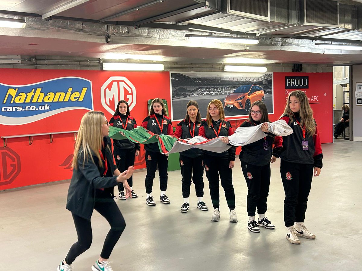 Briton Ferry Llansawel Ladies (@bfllafc) on Twitter photo Great job from our under 14's and under 16's last night as flag bearers for <a href="/Cymru/">Wales 🏴</a> at last nights Nations league game
#IAmRed Great job from our under 14's and under 16's last night as flag bearers for <a href="/Cymru/">Wales 🏴</a> at last nights Nations league game
#IAmRed