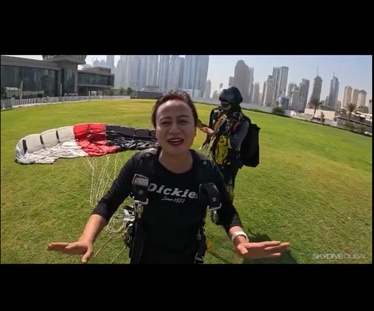 theyyyeah's tweet photo. Tita Flor did it ! Whoooahh ! Now we know where #KaiMontinola got her bravery. She got it from her mom! A true superwoman. I absolutely love how the Montinola family supports Kai. YOLO! 😩🥹💗 https://t.co/LrCAXP5oac