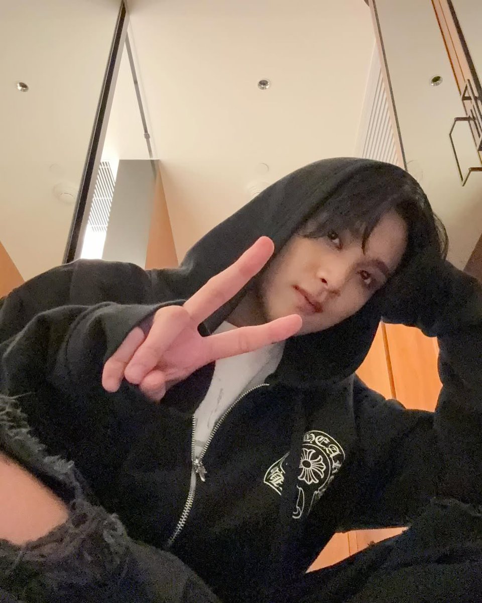 HAEIHAN's tweet image. Tag orang yang sayang kalo gak digodain