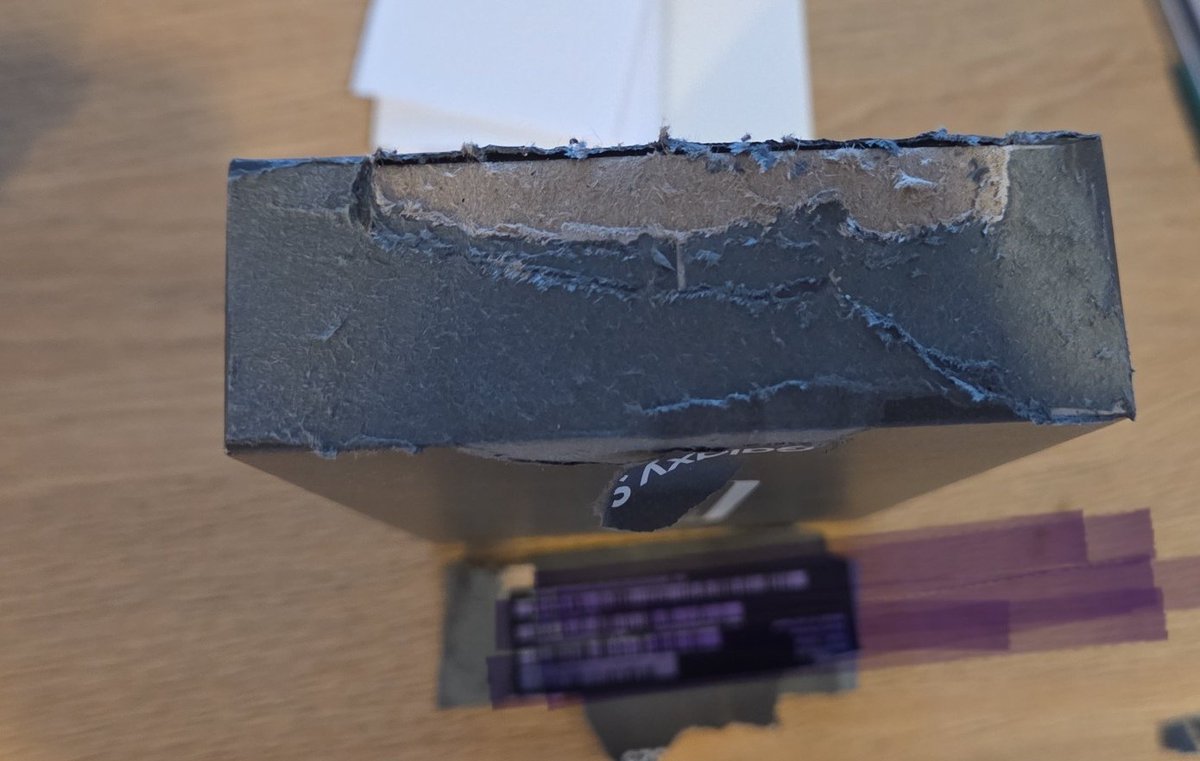 <a href="/SamsungFR/">Samsung FR</a> qui joue avec les mots pour une participation à une offre. Ce serait déchiré au lieu de coupé MDR. PLUS JAMAIS