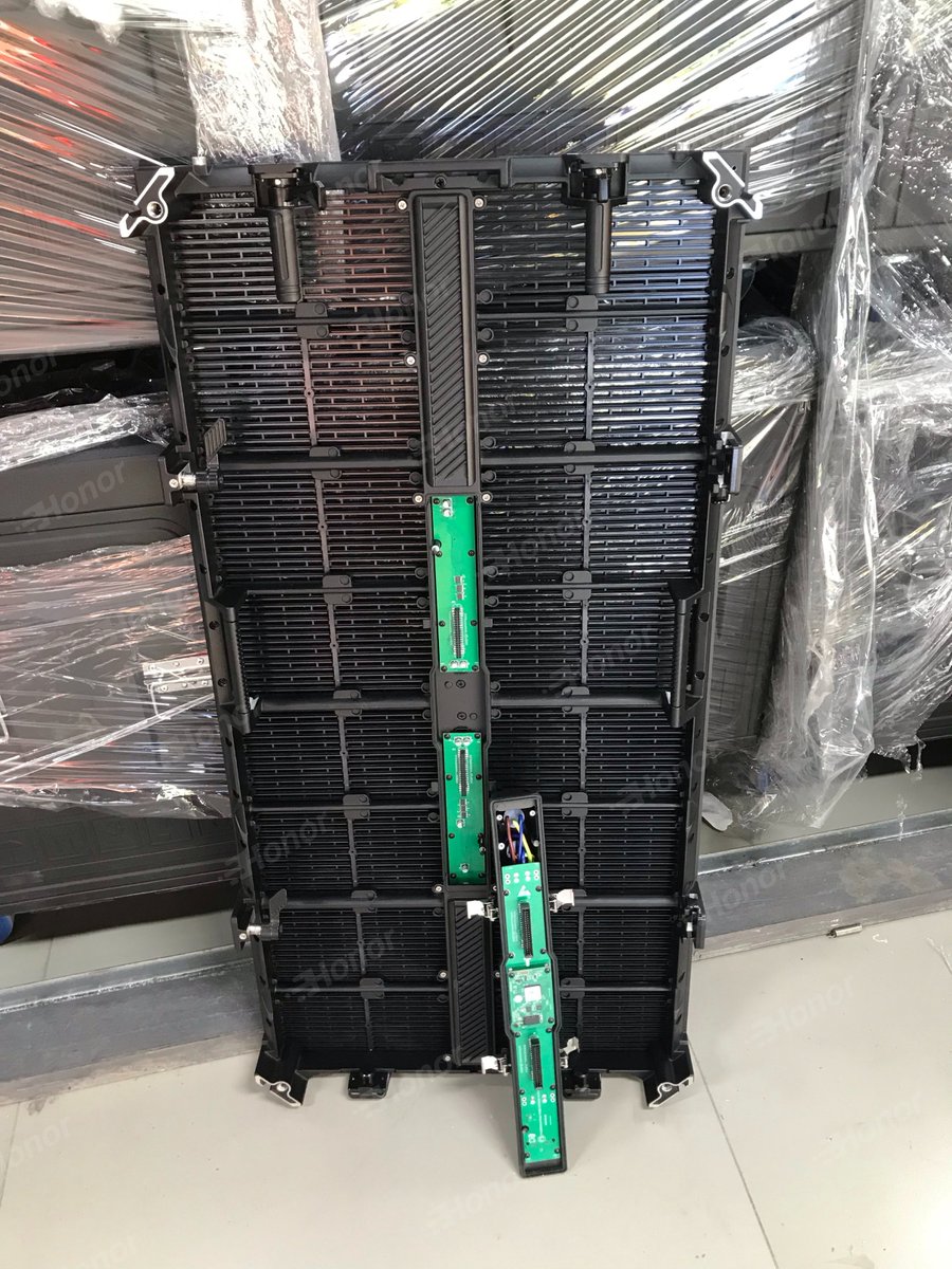 YasmimJiang's tweet image. Transparent Screen Promotion
��Size 500*1000mm
��Refresh Rate 3840hz
��Transmittance 75%
#led #leddisplay #Transparentleddisplay #ledscreen #rentalleddisplay