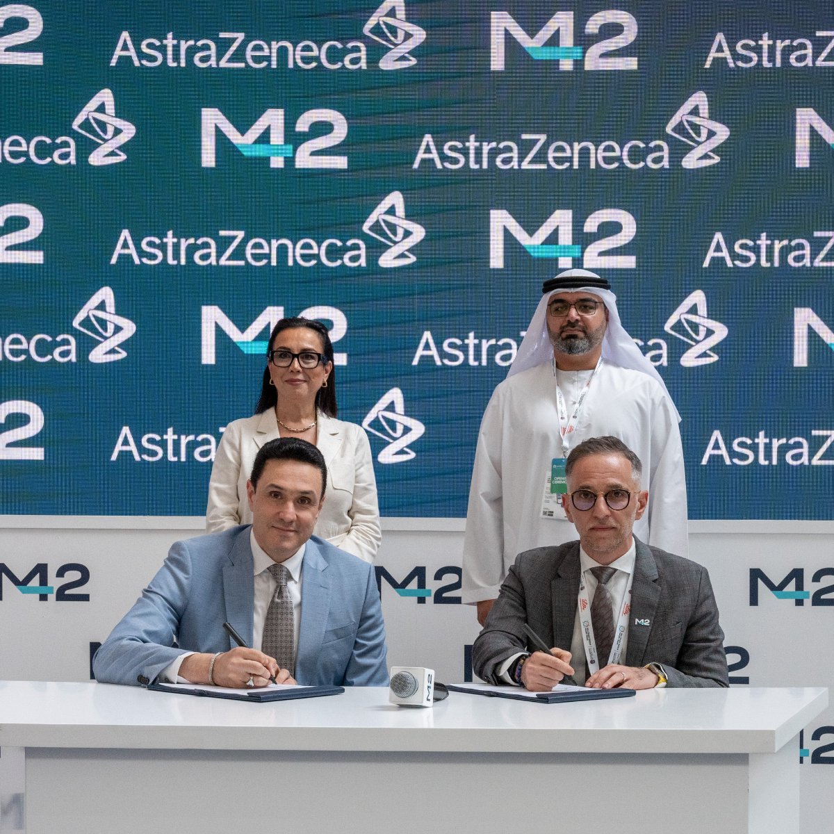 M42Health's tweet image. M42 joins forces with @AstraZeneca and @SOPHiAGENETICS to bring advanced #liquidbiopsy testing to the UAE. Powered by MSK-ACCESS & SOPHiA DDM, we're enabling faster, less invasive cancer diagnostics, starting with lung, breast, ovarian, colorectal & pancreatic care.
#M42
