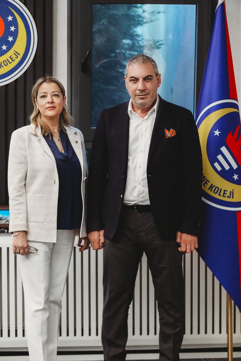 📣 TED Edirne Koleji’nde Yeni Dönem!

2025–2026 eğitim öğretim yılı itibarıyla okulumuzun Genel Koordinatörlük görevini, eğitim alanındaki 30 yılı aşkın deneyimiyle tanınan değerli eğitimci Özgür Akas üstlenecektir.

Kendisinin ileri düzey vizyonu, yabancı dil projeksiyonları ve