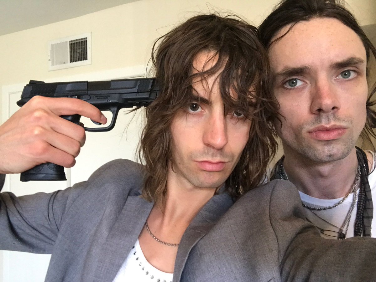 ۟ (@cityforgiver) on Twitter photo 